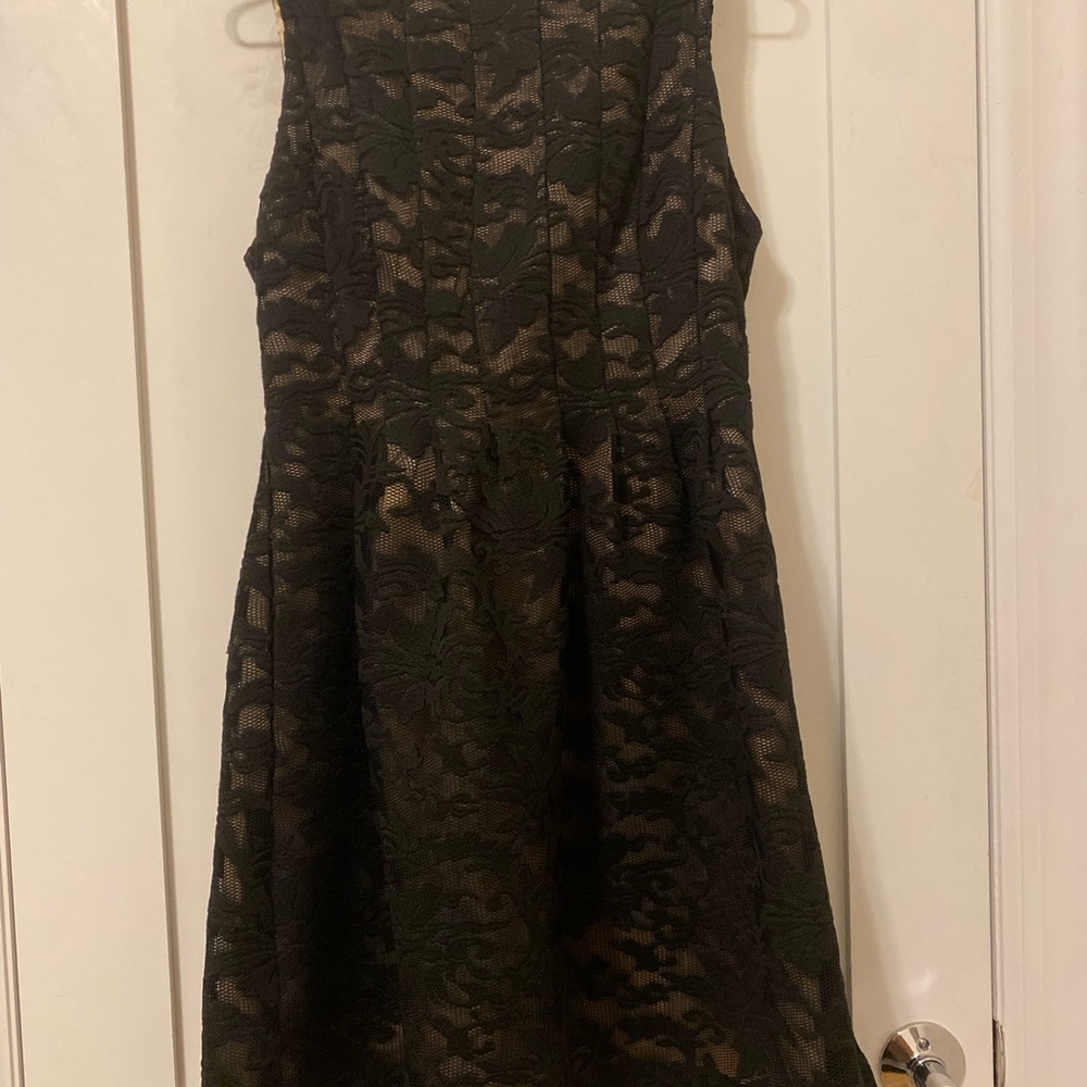 Vince Camuto Black and Cream Dress